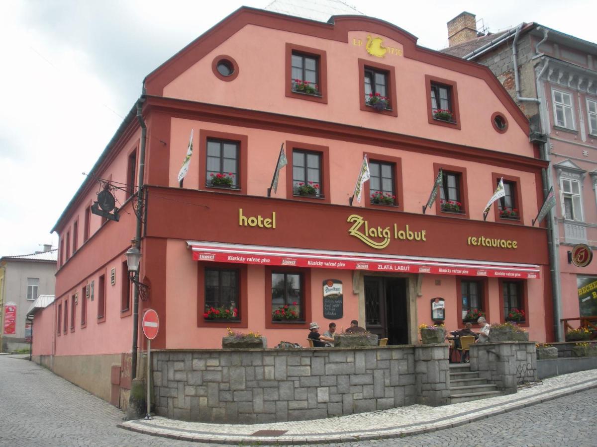 Hotel Zlata Labut Králíky Exteriör bild