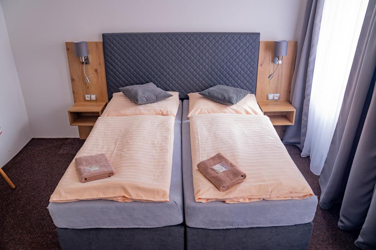 Hotel Zlata Labut Králíky Exteriör bild