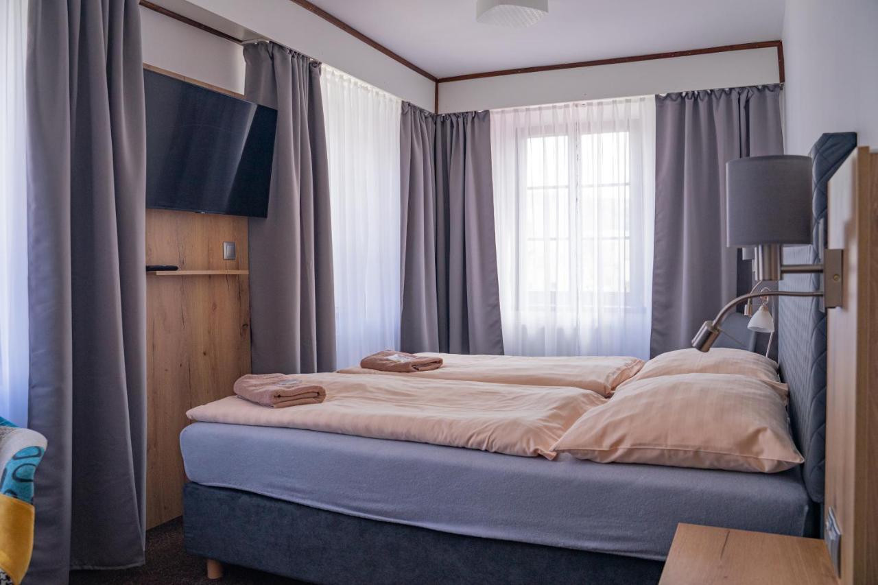 Hotel Zlata Labut Králíky Exteriör bild