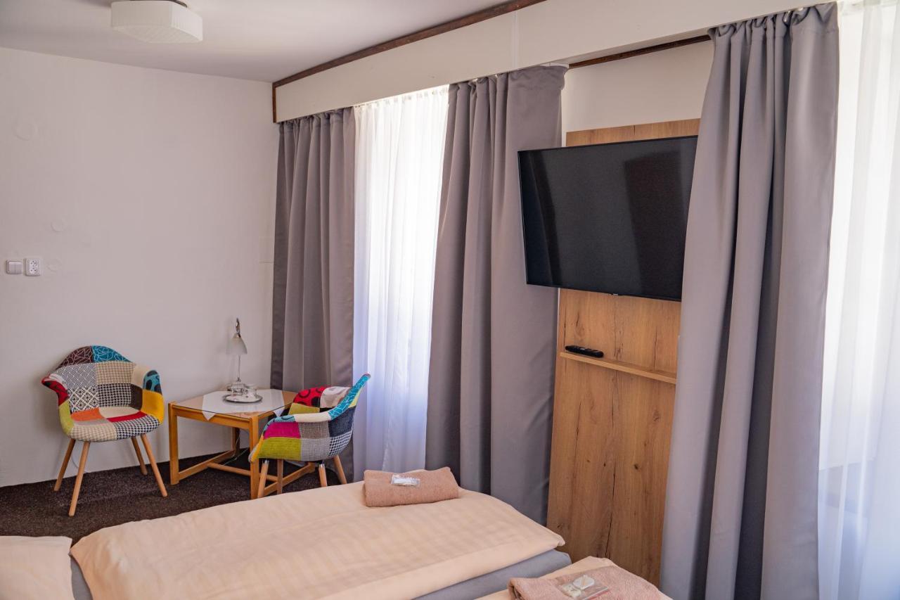 Hotel Zlata Labut Králíky Exteriör bild
